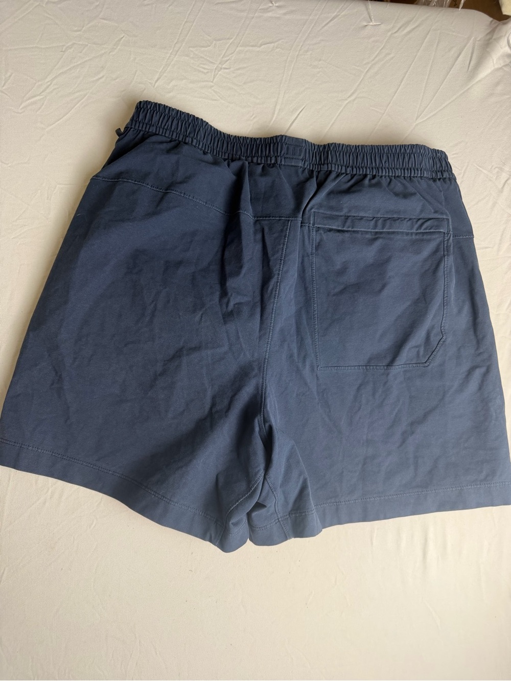 lululemon Bowline Shorts men’s size  medium 5" inseam - Picture 3 of 5